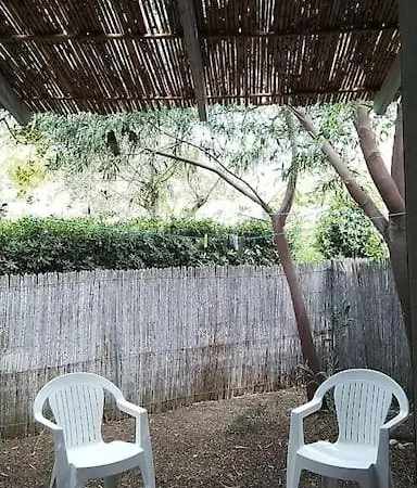 בית נופש I Mandorli 1 Con Giardino